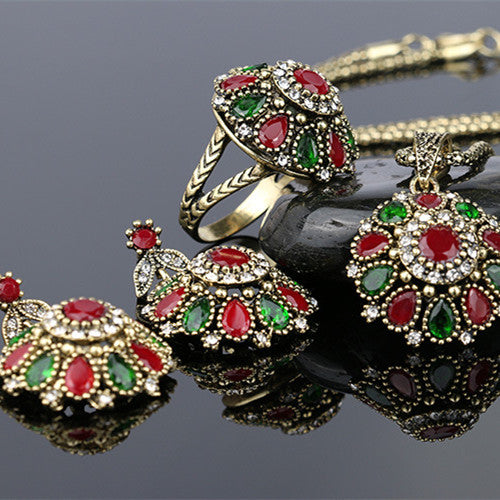 Statement Lady Antique Wedding Necklace Ring Earring Jewelry Set