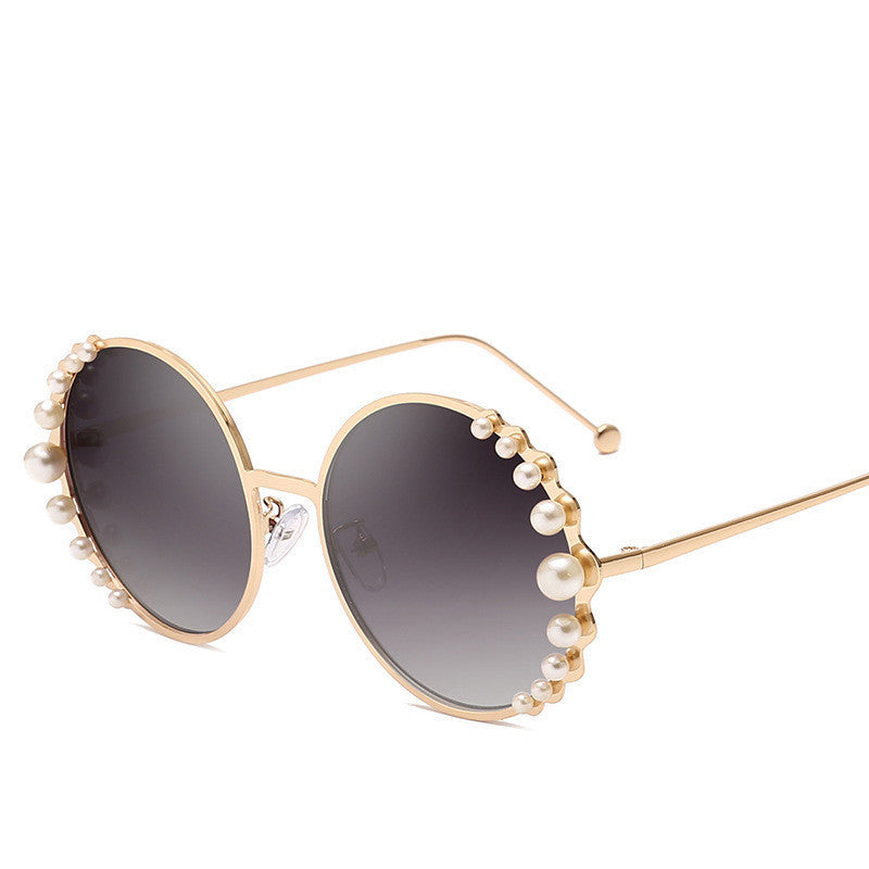 Spectacles On Pearl Round Frame Ladies Sunglasses