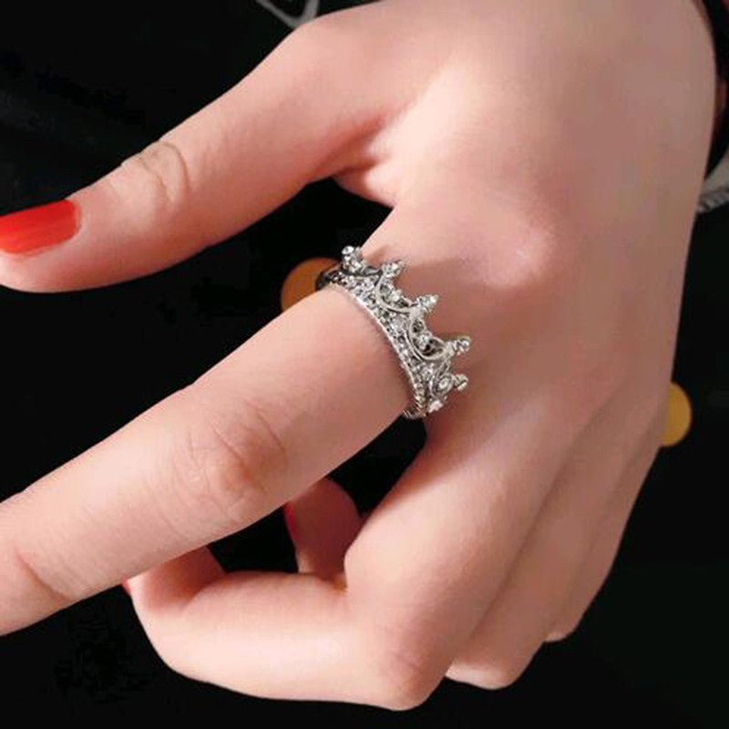 Statement Lady Vintage Queen Crown Ring