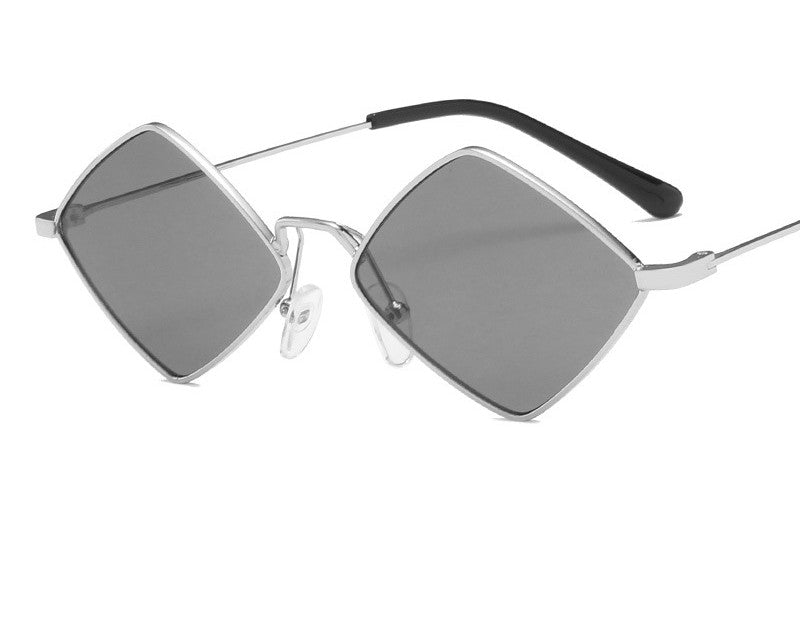 Spectacles On Retro Style Diamond Shaped Sunglasses