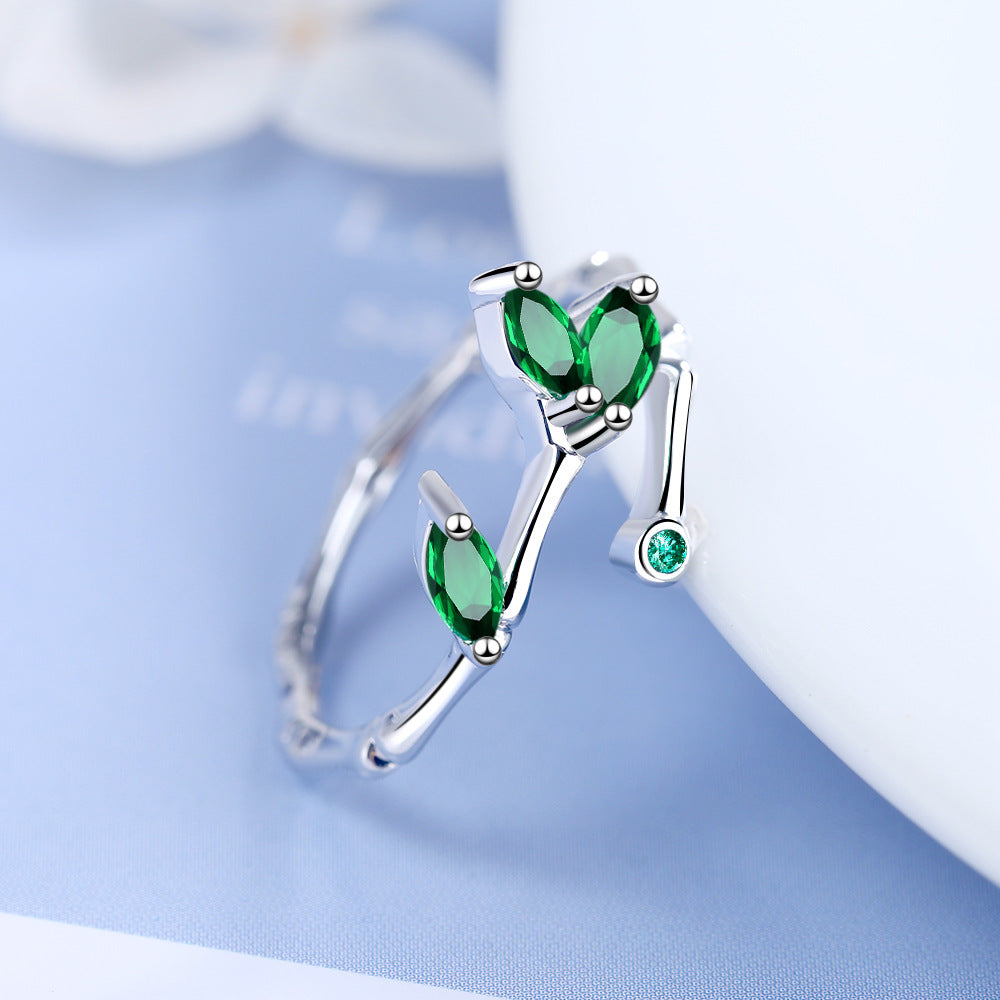 Statement Lady Green Leaf Stud Fashion Ring