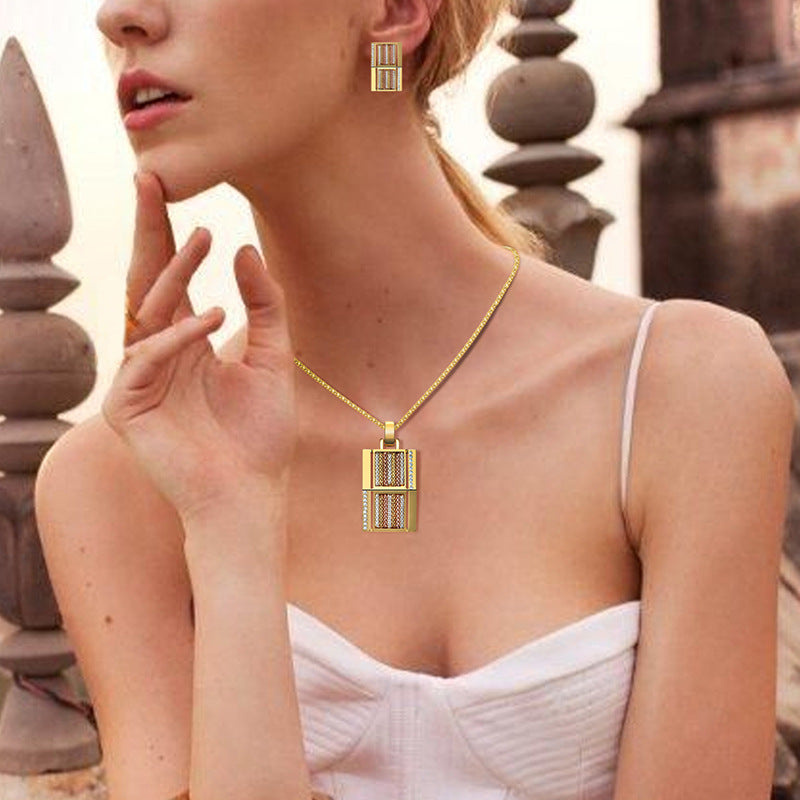 Statement Lady Exaggerated Square Two-piece Jewelry Set