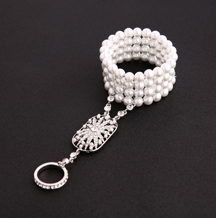 Pearl ring bracelet