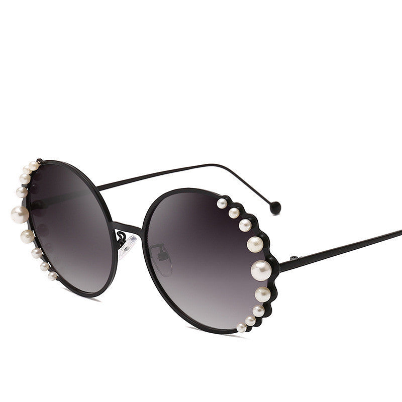 Spectacles On Pearl Round Frame Ladies Sunglasses