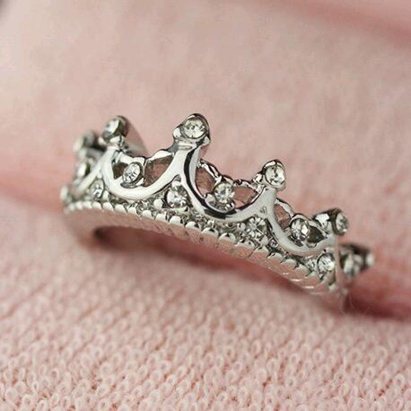 Statement Lady Vintage Queen Crown Ring