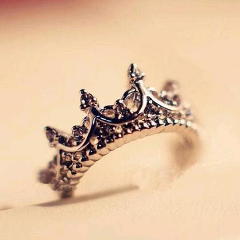 Statement Lady Vintage Queen Crown Ring