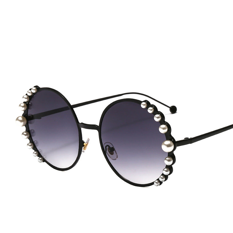 Spectacles On Pearl Round Frame Ladies Sunglasses